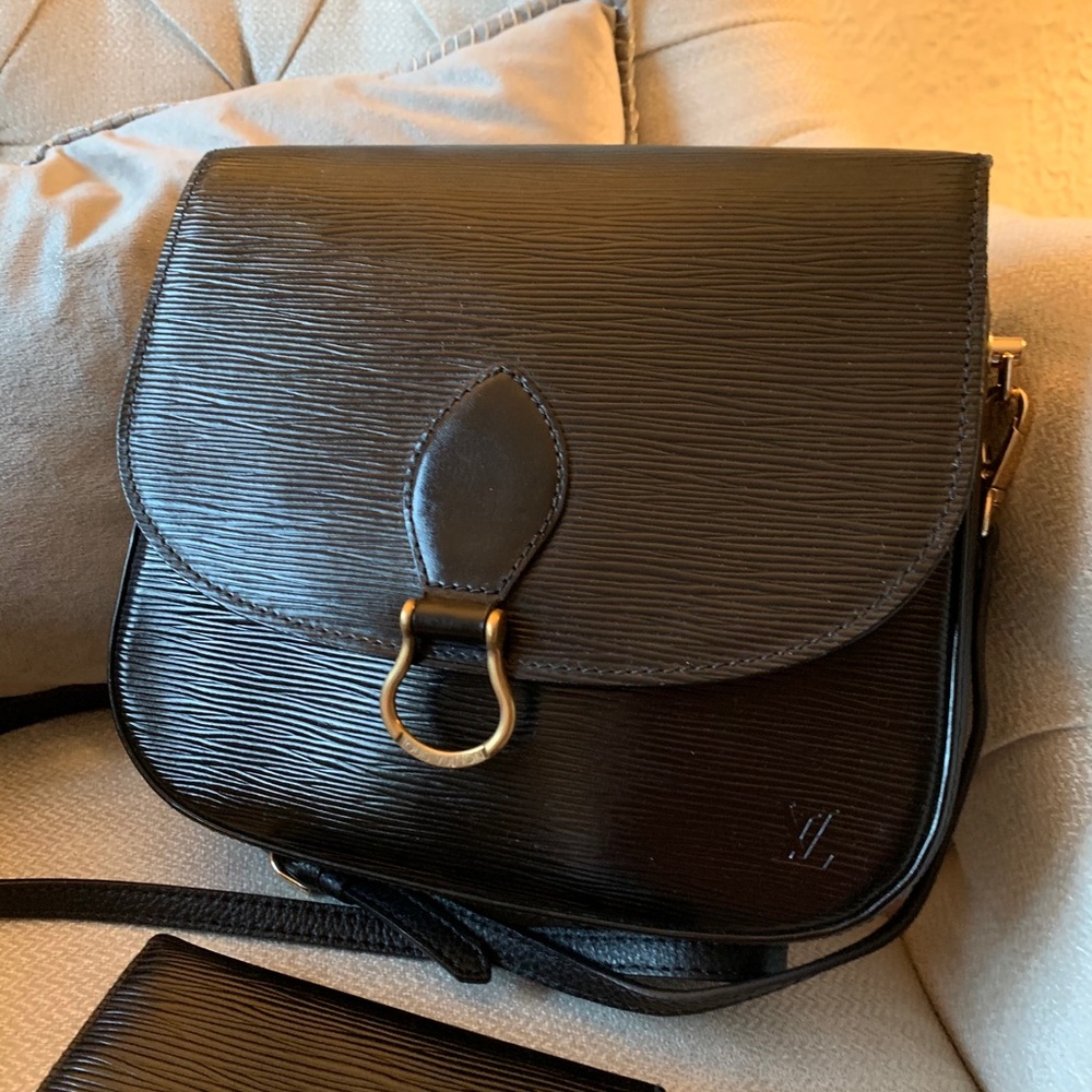Louis Vuitton black Epi Saint cloud purse Price firm still a GREAT deal for LV.